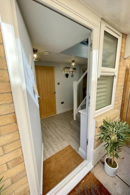 Villa Bournecoast: Beautiful Two Bed Coach House-Hb5458 Bournemouth Exterior foto
